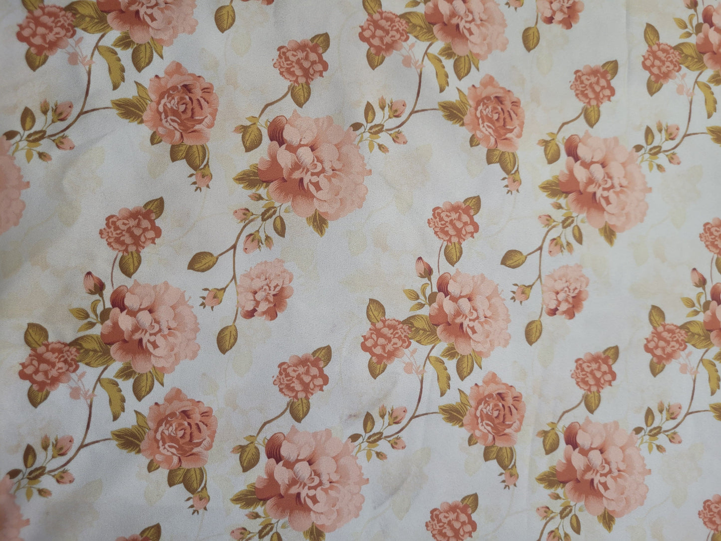 BEIGE ROSES