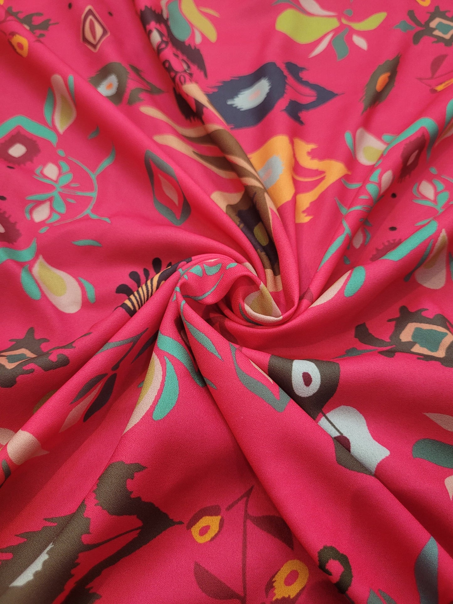EHNIC FUSCHIA